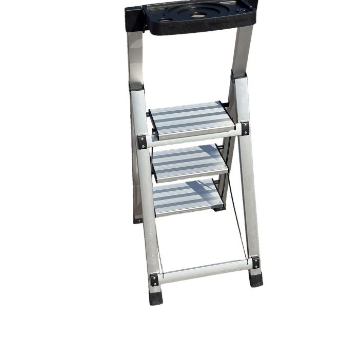 Стремянка алюминиевая Verona 3 широкие ступени серебристая с лотком для инструментов