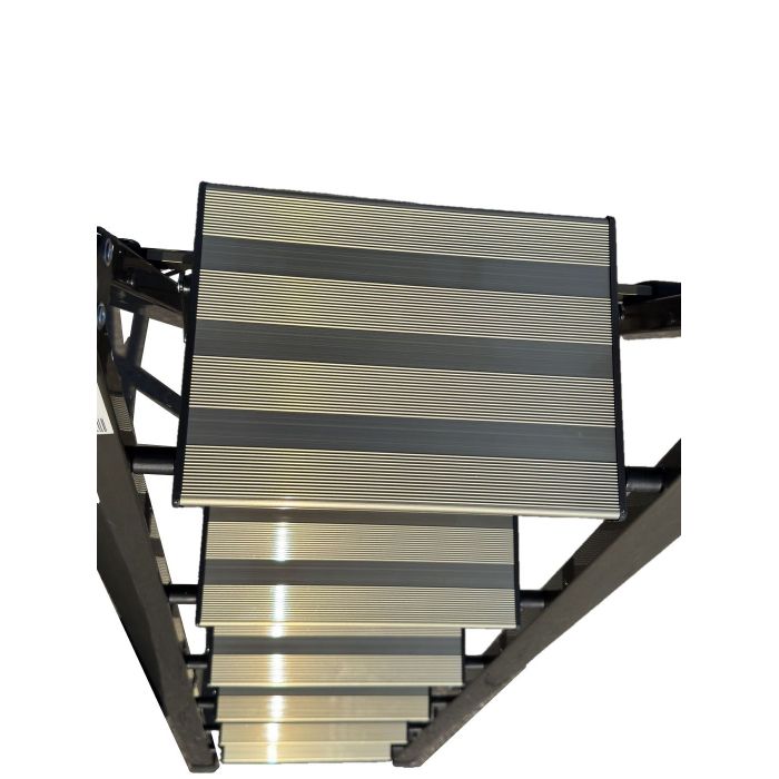 Стремянка алюминиевая Verona 6 широкие ступени золотая с лотком для инструментов