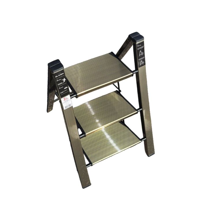 Стремянка алюминиевая SevenBerg Milano 3 широкие ступени золотая