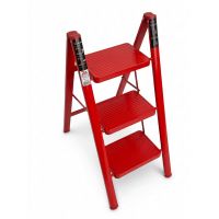 Стремянка стальная Milano 3 широкие ступени красная