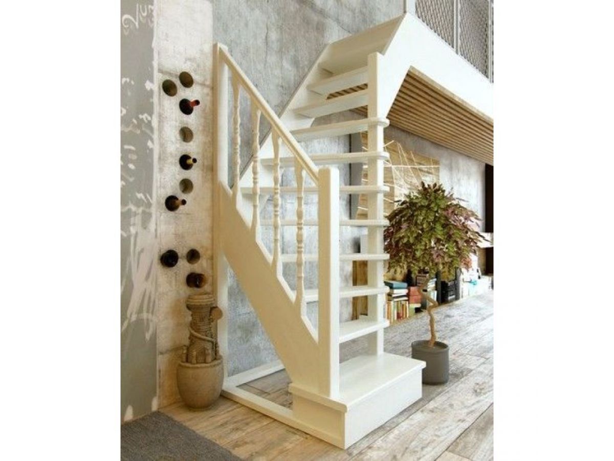 На что обратить внимание перед покупкой деревянной лестницы?